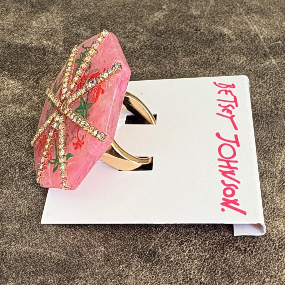Betsey Johnson Pink Parasol Ring - UNIQUE!